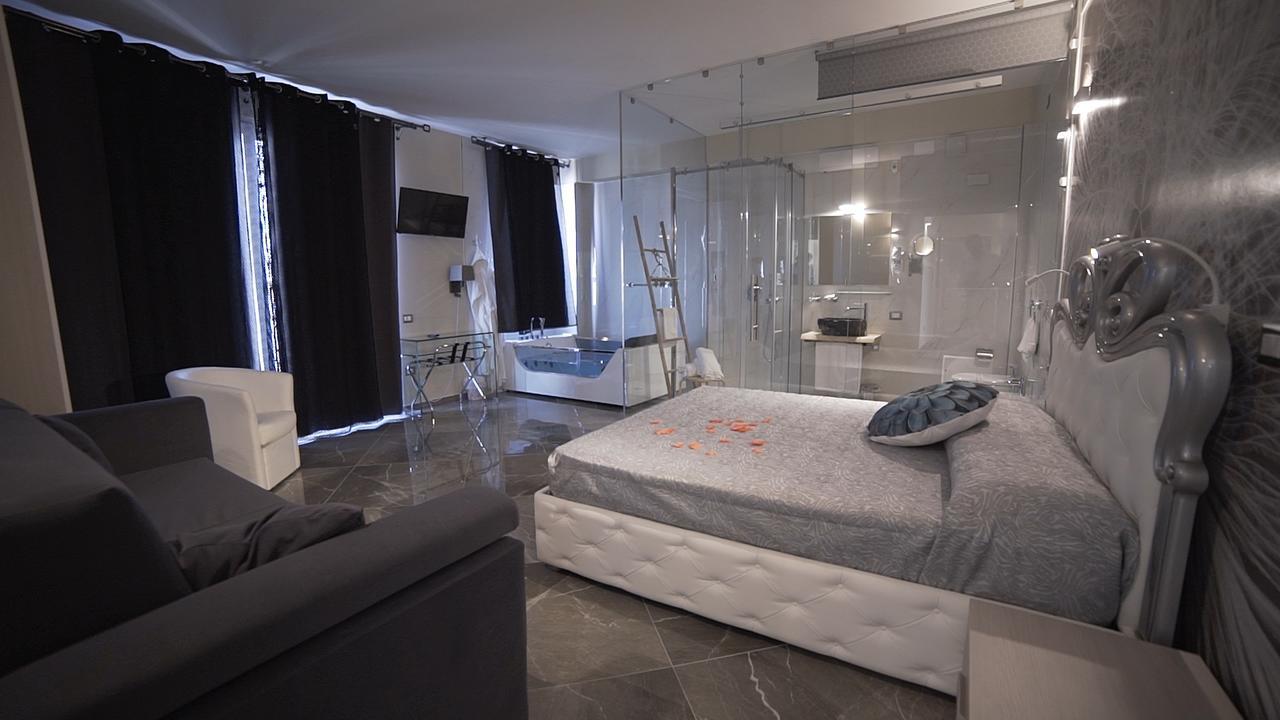 Hotel Royal - Beauty & Spa 切萨雷奥港 外观 照片