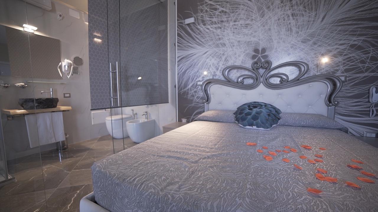 Hotel Royal - Beauty & Spa 切萨雷奥港 外观 照片